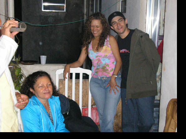 Maria, Dulce e Tico.